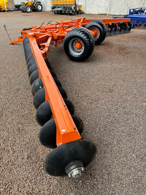 TERRACEADOR TC 30X28 CIVEMASA - BASE LARGA