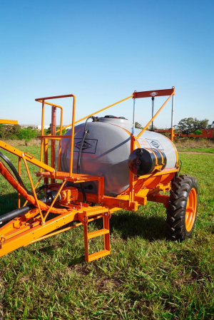 PULVERIZADOR PECUÁRIO 2000L ARO 24'' - CIMAG