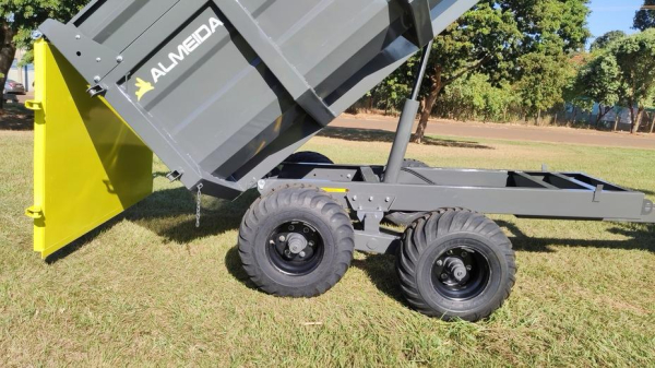 CARRETA BASCULANTE FORRAGEIRA 10000