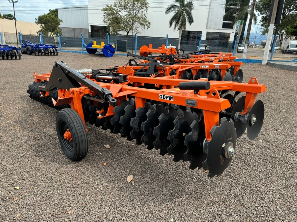 Grade Niveladora Niveladora 56 Discos 2024
