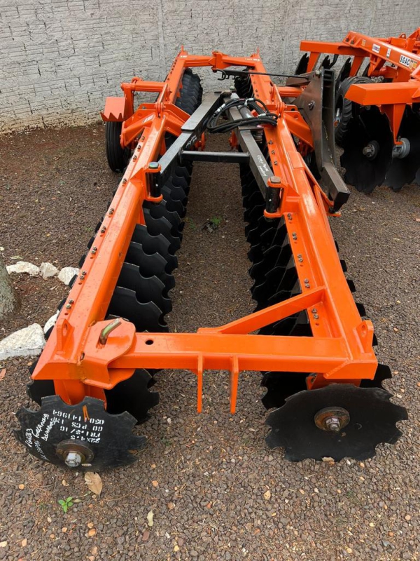 Grade Niveladora Niveladora 60 Discos 2024