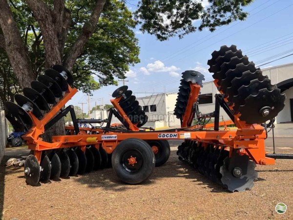 Grade Niveladora Niveladora 56 Discos 2024