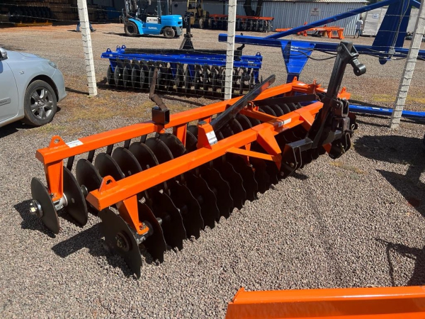 Grade Niveladora Niveladora 42 Discos 2024