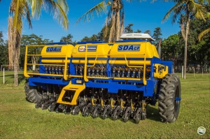 Plantadeira Semeadeira de Capim 2023