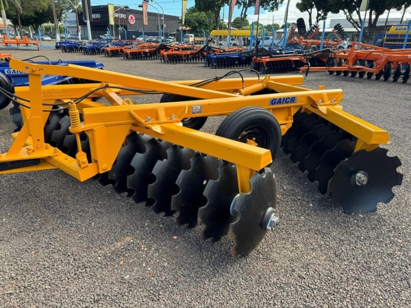 GRADE ARADORA INTERMEDIÁRIA 28X28 TATU - GRADE 28X28