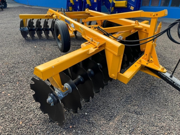 GRADE ARADORA INTERMEDIÁRIA 28X28 TATU - GRADE 28X28