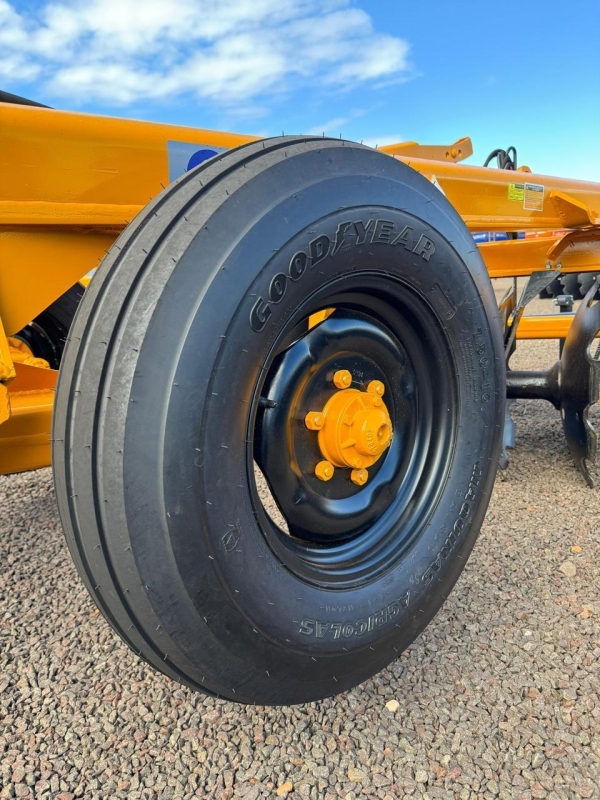 GRADE ARADORA INTERMEDIÁRIA 28X28 TATU - GRADE 28X28